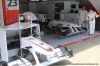 Boxes Sauber F1 Team con coche de PDLR